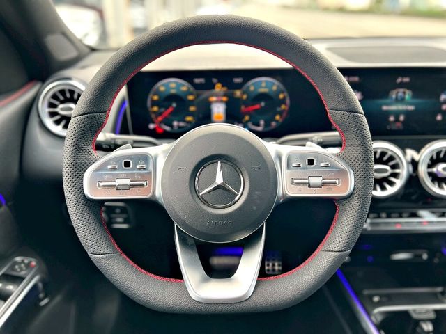 M-BENZ賓士 GLB200  第4張相片