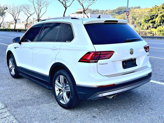 VOLKSWAGEN福斯 TIGUAN  第2張相片