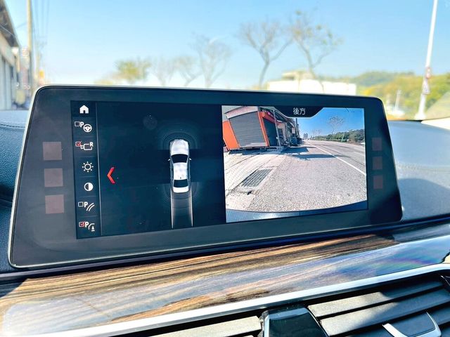 BMW寶馬 520D  第14張相片