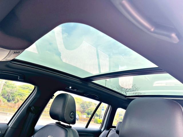 VOLKSWAGEN福斯 GOLF VARIANT  第18張相片