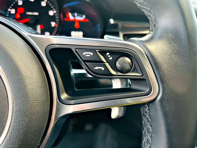 PORSCHE保時捷 MACAN TURBO  第6張相片