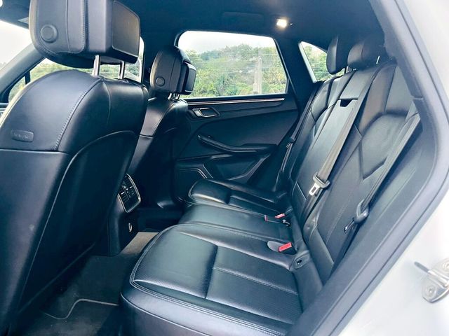 PORSCHE保時捷 MACAN TURBO  第10張相片