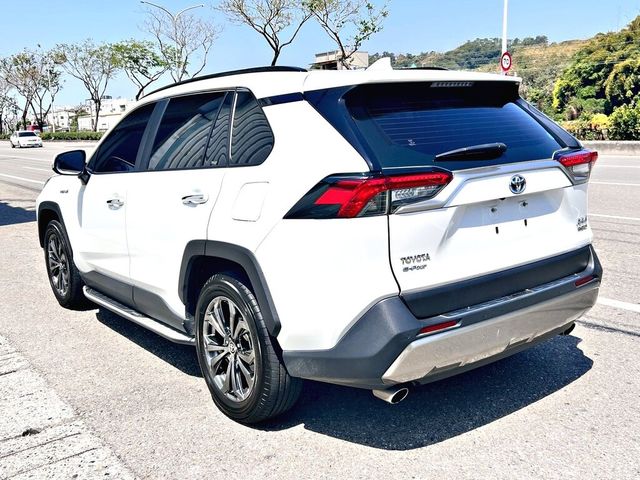 TOYOTA豐田 RAV4  第2張相片