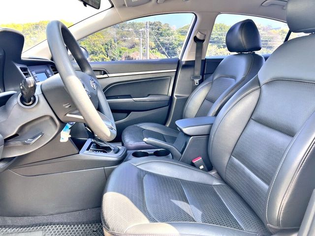 HYUNDAI現代 ELANTRA  第7張相片