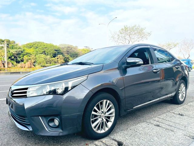 TOYOTA豐田 ALTIS  第1張相片