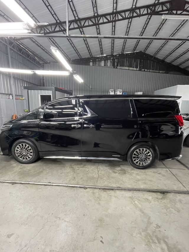 LEXUS凌志 LM300H  第5張相片