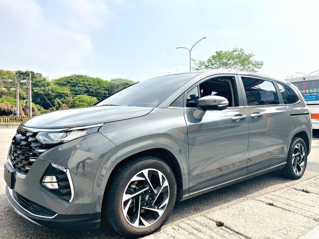 HYUNDAI現代 CUSTIN  第1張相片