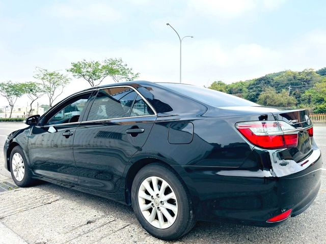 TOYOTA豐田 CAMRY  第2張相片