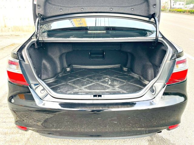 TOYOTA豐田 CAMRY  第3張相片