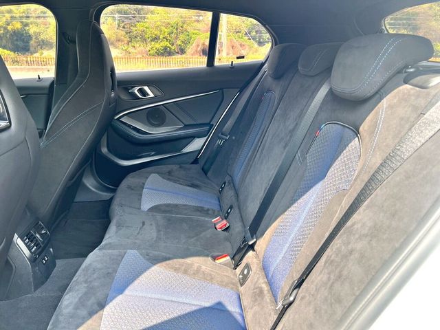 BMW寶馬 118I  第8張相片