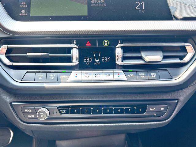 BMW寶馬 118I  第11張相片