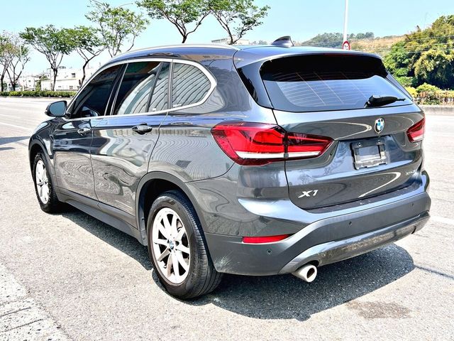 BMW寶馬 X1  第2張相片