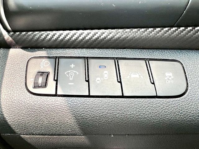 HYUNDAI現代 ELANTRA  第19張相片