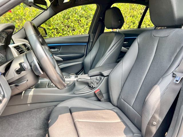 BMW寶馬 320I M SPORT  第9張相片