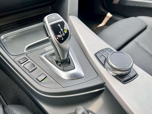 BMW寶馬 320I M SPORT  第12張相片