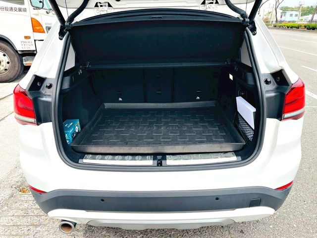 BMW寶馬 X1  第3張相片