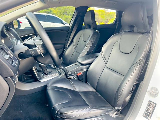 VOLVO富豪 V40  第9張相片