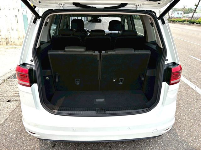 VOLKSWAGEN福斯 TOURAN  第3張相片
