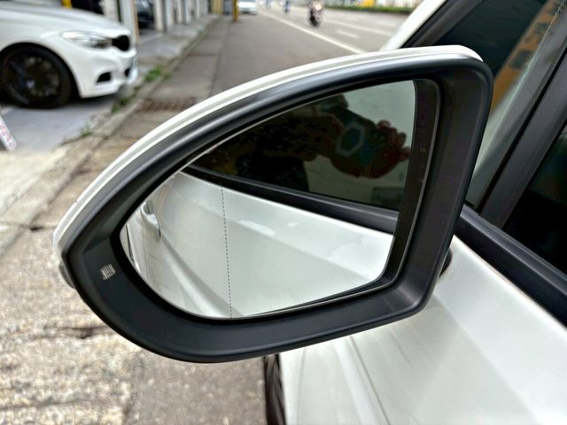 VOLKSWAGEN福斯 TOURAN  第17張相片