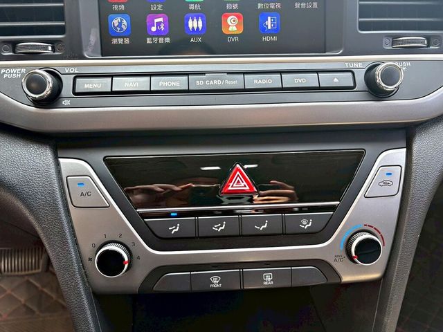 HYUNDAI現代 ELANTRA  第11張相片