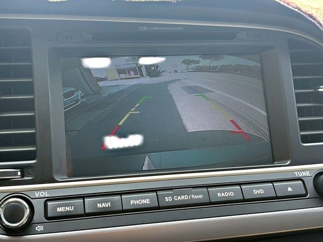 HYUNDAI現代 ELANTRA  第14張相片