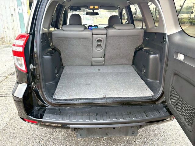 TOYOTA豐田 RAV4  第3張相片