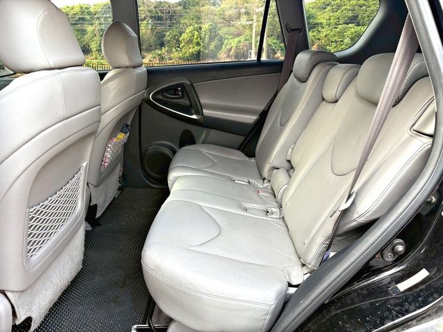 TOYOTA豐田 RAV4  第8張相片