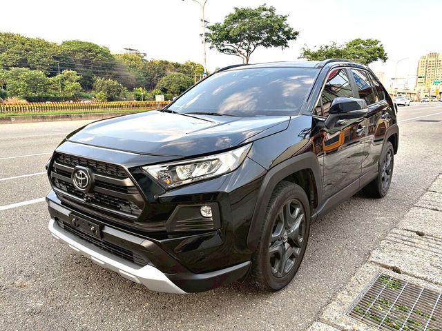TOYOTA豐田 RAV4  第1張相片