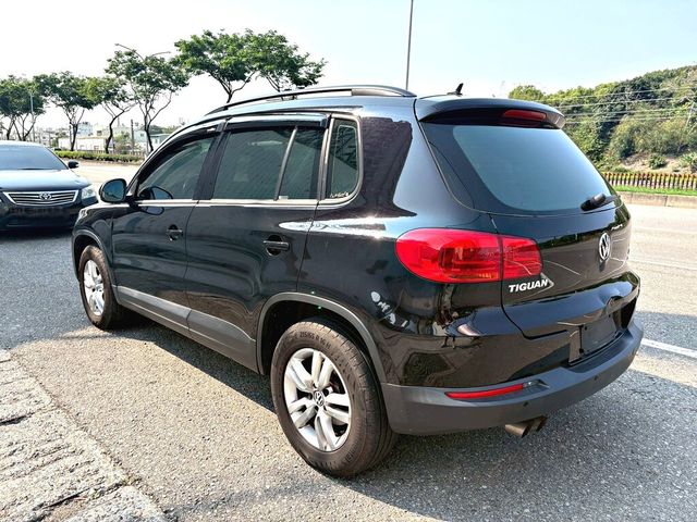 VOLKSWAGEN福斯 TIGUAN  第2張相片