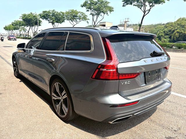 VOLVO富豪 V60  第2張相片
