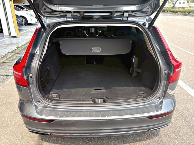 VOLVO富豪 V60  第3張相片