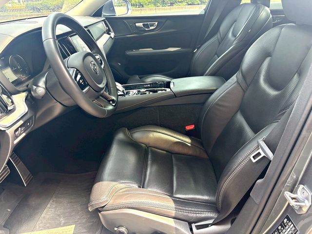 VOLVO富豪 V60  第7張相片