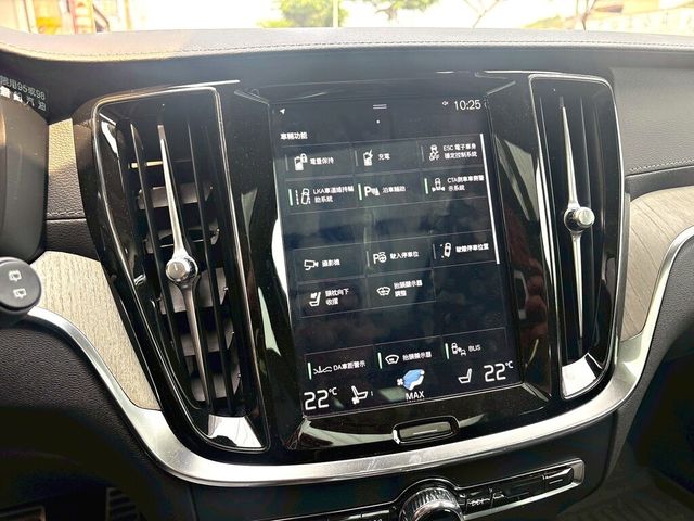 VOLVO富豪 V60  第12張相片