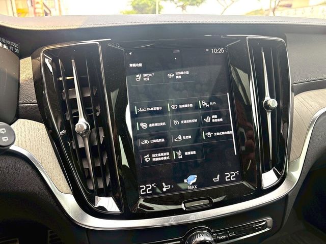 VOLVO富豪 V60  第13張相片