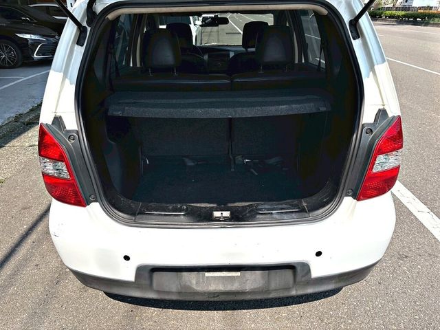 NISSAN日產 LIVINA  第3張相片