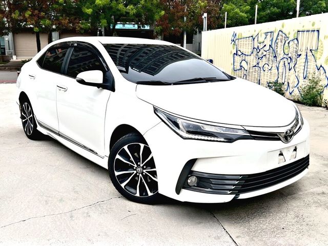 TOYOTA豐田 ALTIS  第1張相片