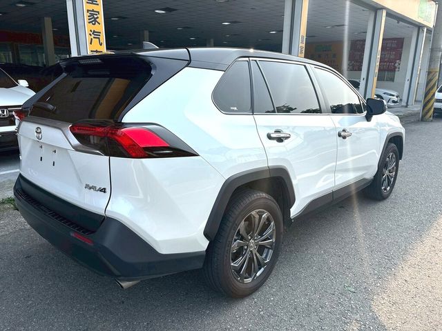 TOYOTA豐田 RAV4  第4張相片