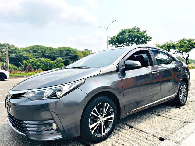 TOYOTA豐田 ALTIS  第1張相片