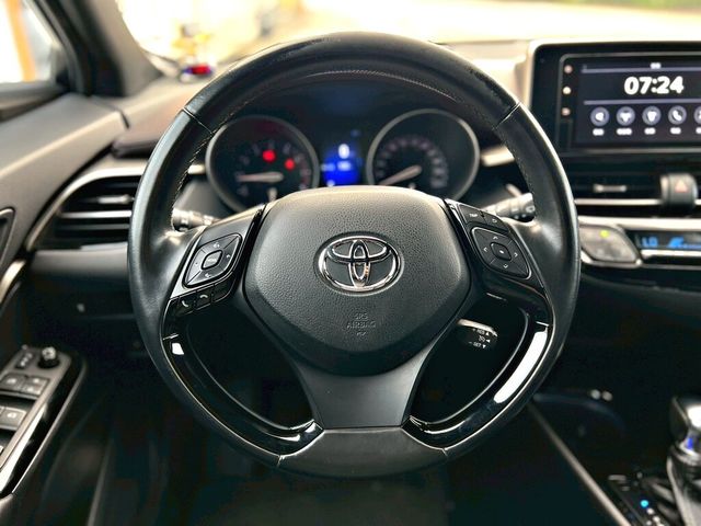 TOYOTA豐田 C-HR  第4張相片