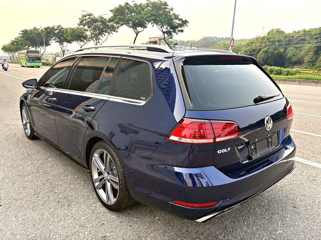VOLKSWAGEN福斯 GOLF VARIANT  第2張相片