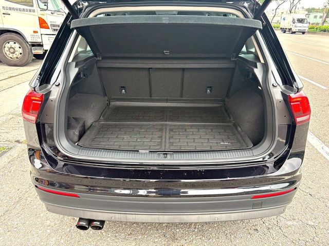 VOLKSWAGEN福斯 TIGUAN  第3張相片