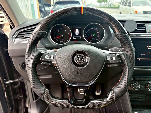 VOLKSWAGEN福斯 TIGUAN  第4張相片