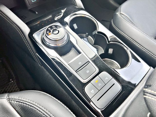 FORD福特 KUGA  第10張相片