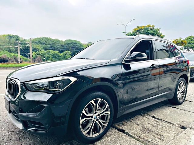 BMW寶馬 X1  第1張相片