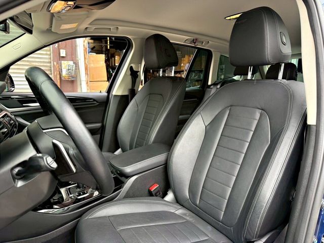 BMW寶馬 X3  第9張相片