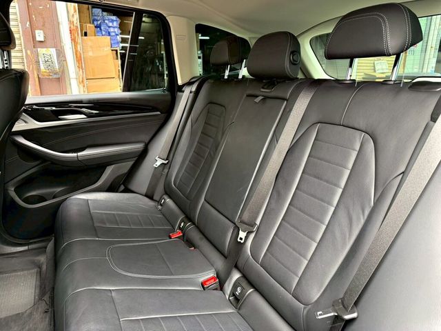 BMW寶馬 X3  第10張相片