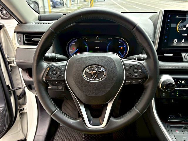 TOYOTA豐田 RAV4  第6張相片