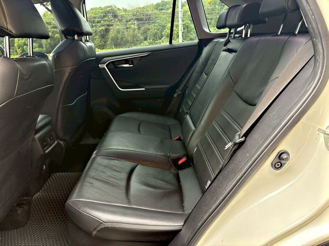 TOYOTA豐田 RAV4  第8張相片