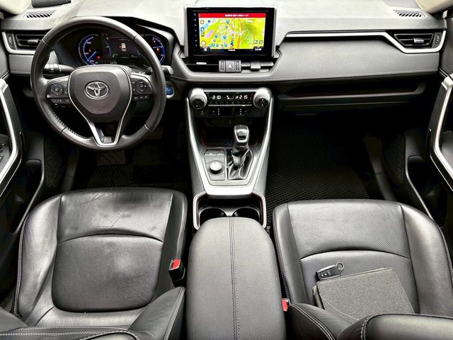 TOYOTA豐田 RAV4  第9張相片