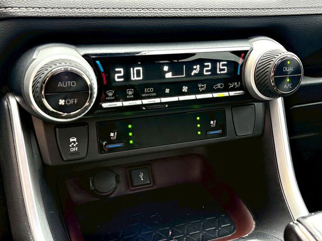 TOYOTA豐田 RAV4  第13張相片